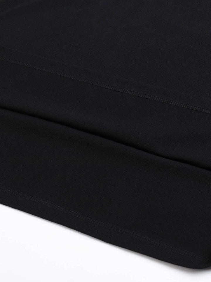 Omakase Heavyweight Tee hem and heavyweight fabric detail | FNDMNTLS